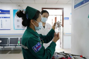 真人百家乐规则-疆超联赛进行时｜阿勒泰人民医院全力保障疆超联赛医疗服务